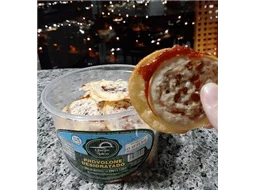 Chips de Provolone Recheado com Goiabada 350g