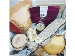 Kit Cesta Festiva Especial com Produtos de Minas